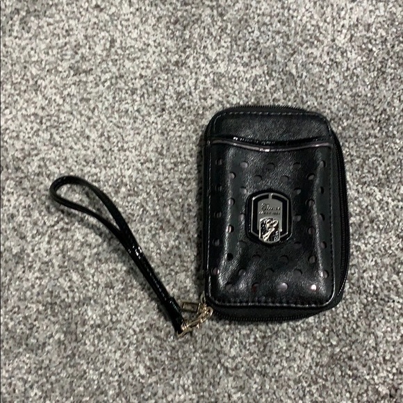 Guess wristlet - Picture 2 of 6